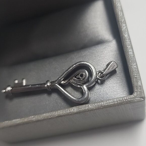 KAY Jewelers JWBR Sterling Silver 925 Diamond Accent Heart Skeleton Key Pendant - Picture 4 of 6